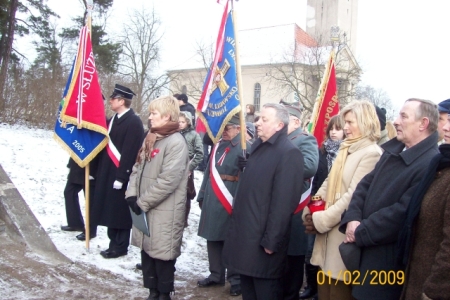 Przed pomnikiem Powstańców Wielkopolskich